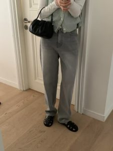 特殊刷色質感牛仔褲 - Image 3