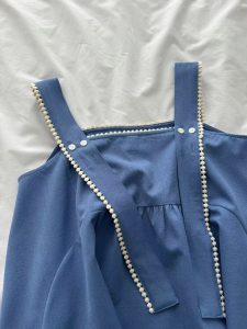 高級質感圓點刺繡滾邊調節式肩帶無袖上衣 - Image 14