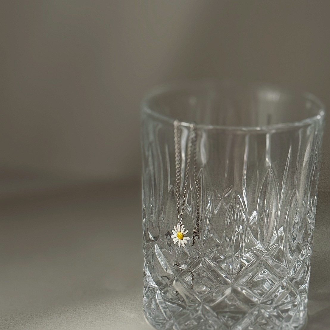 小雛菊纖細鎖骨項鍊 - Image 10